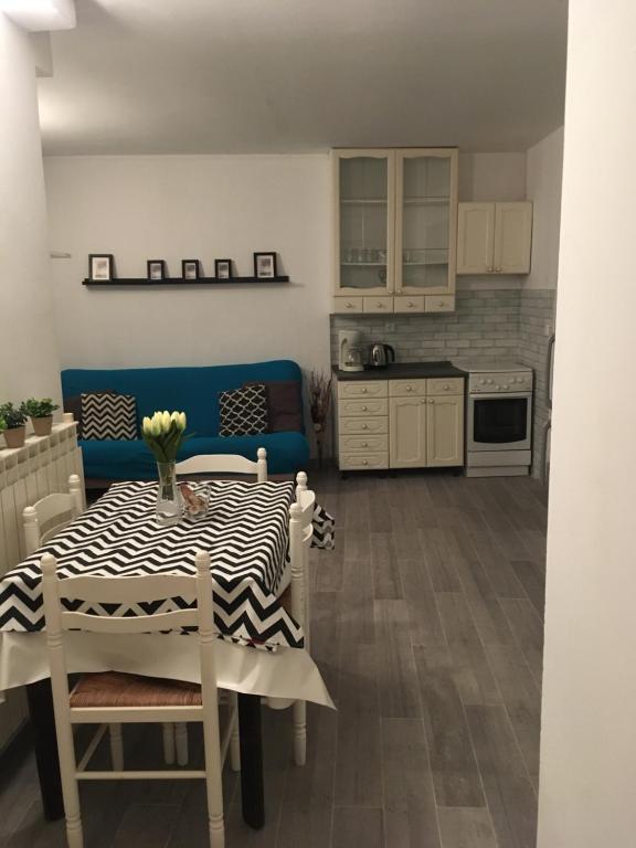 Kuchyň nebo kuchyňský kout v ubytování Appartmanhaus Kala II