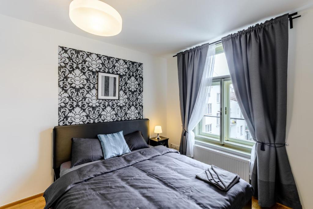 
Three-Bedroom Apartment (9 Adults)
