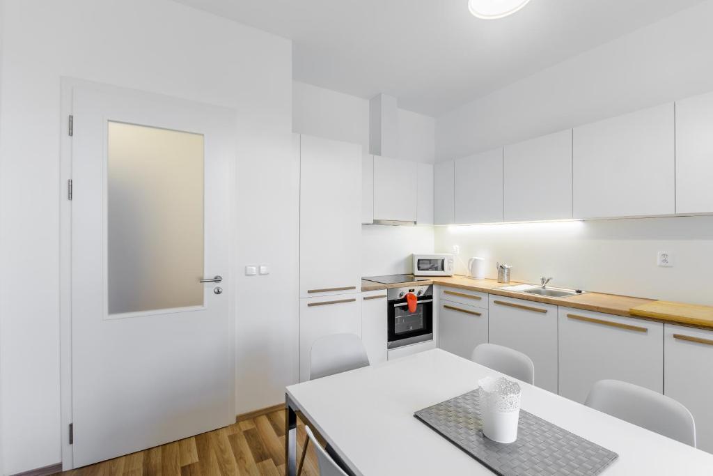 
Three-Bedroom Apartment (9 Adults)
