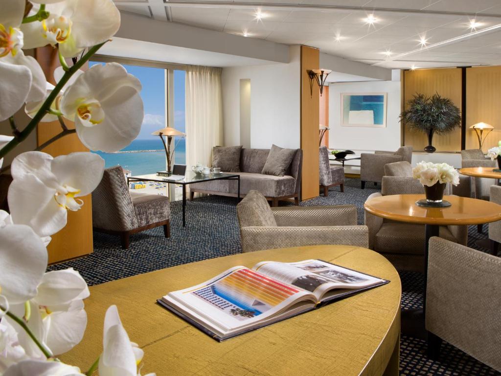 Posezení v ubytování Dan Tel Aviv Hotel
