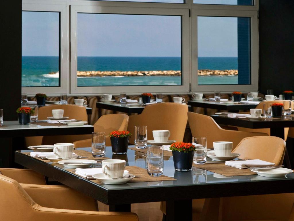 Restaurace v ubytování Dan Tel Aviv Hotel