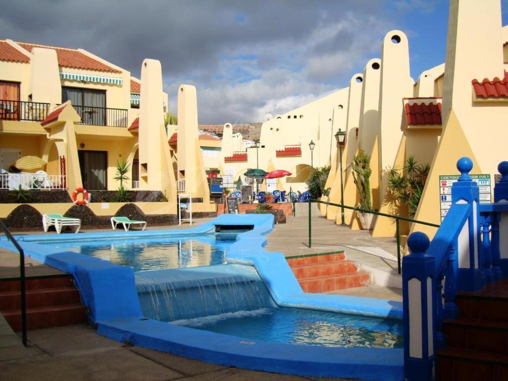 Bazén v ubytování Amazing holidays in Tenerife with wifi nebo v jeho okolí
