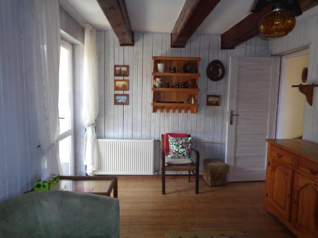 Posezení v ubytování Uroczy Domek Z Ogrodem I Tarasem