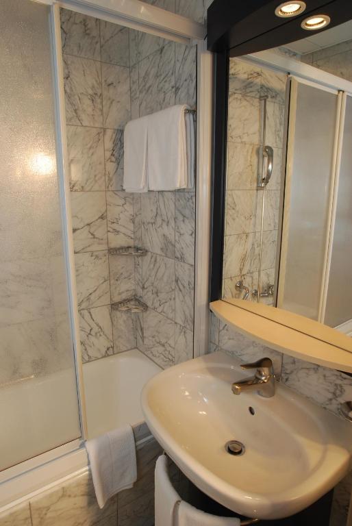 Hotel&Hostel Montarina - Resim 24