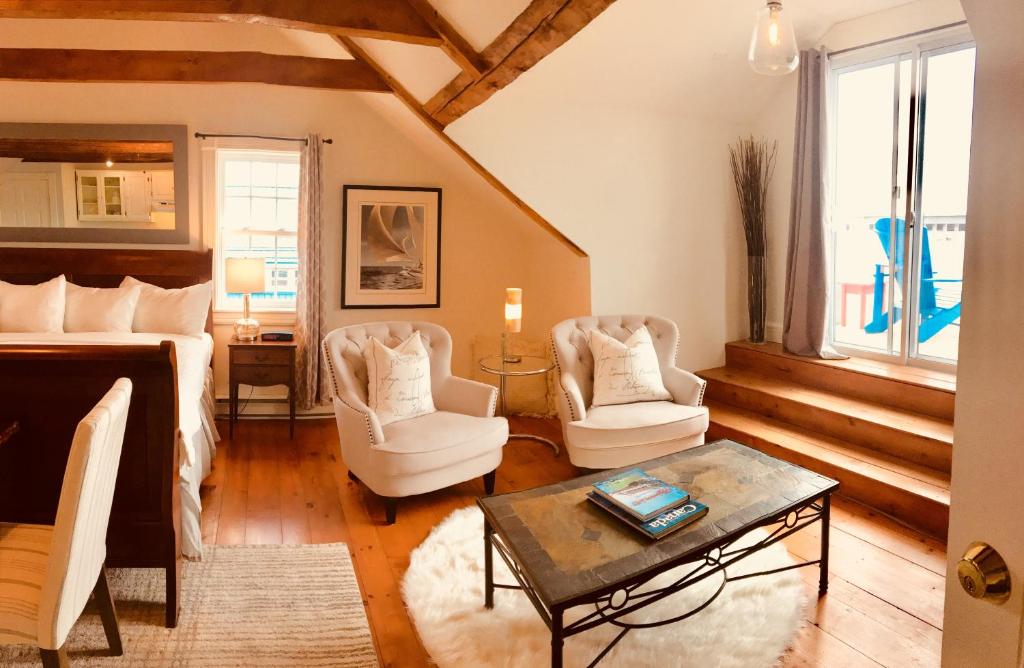 Posezení v ubytování Treadwell Inn