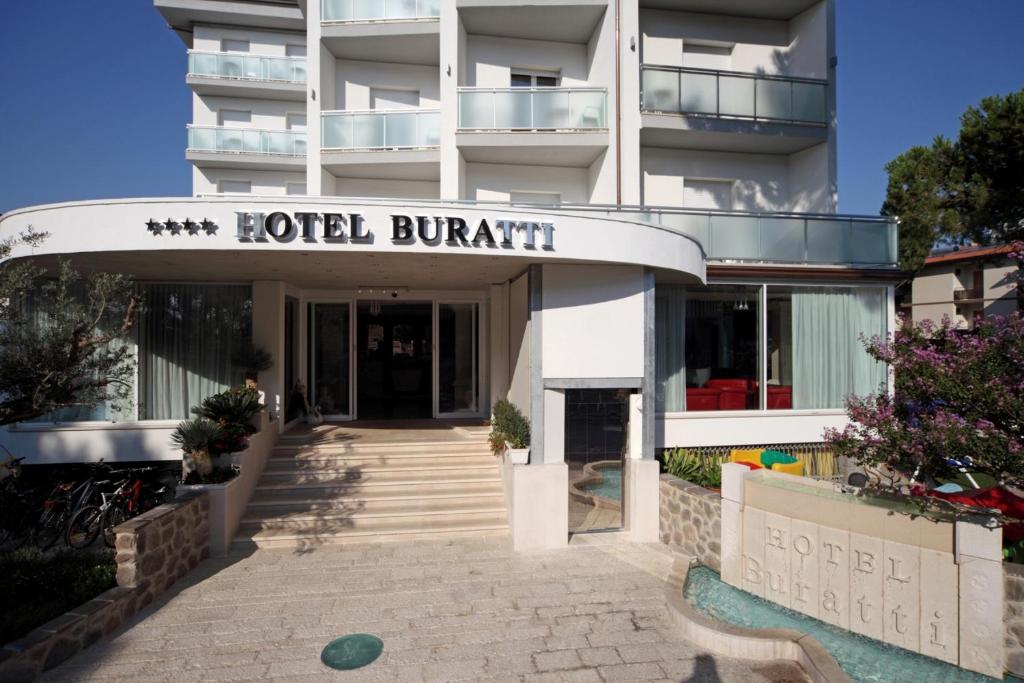 Budova, kde se hotel nachází
