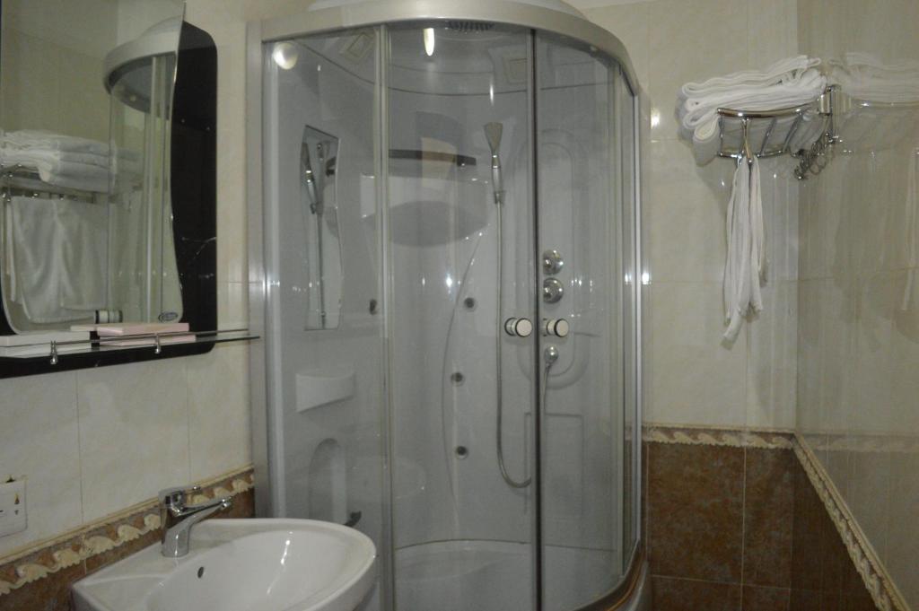 Land Hotel - Vierfachzimmer Mit Bad