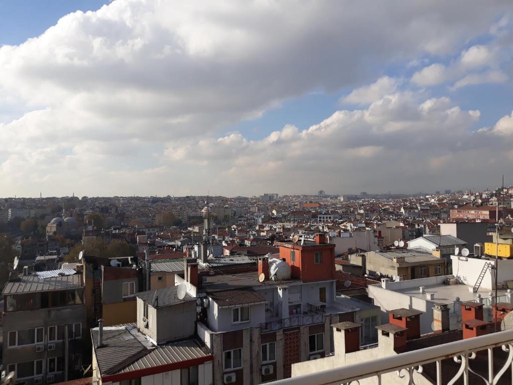 Nespecifikovaný výhled na destinaci Istanbul nebo výhled na město při pohledu z hotelu