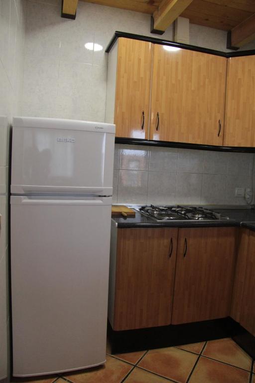Kuchyň nebo kuchyňský kout v ubytování Casa Arroyo Los Ubios Arroyo Frio