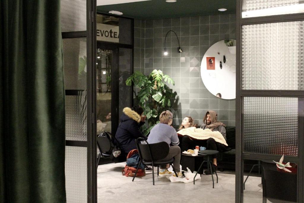 Clientes alojados en 2060 The Newton Hostel