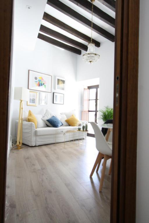 A seating area at Apartamento San Fernando 27