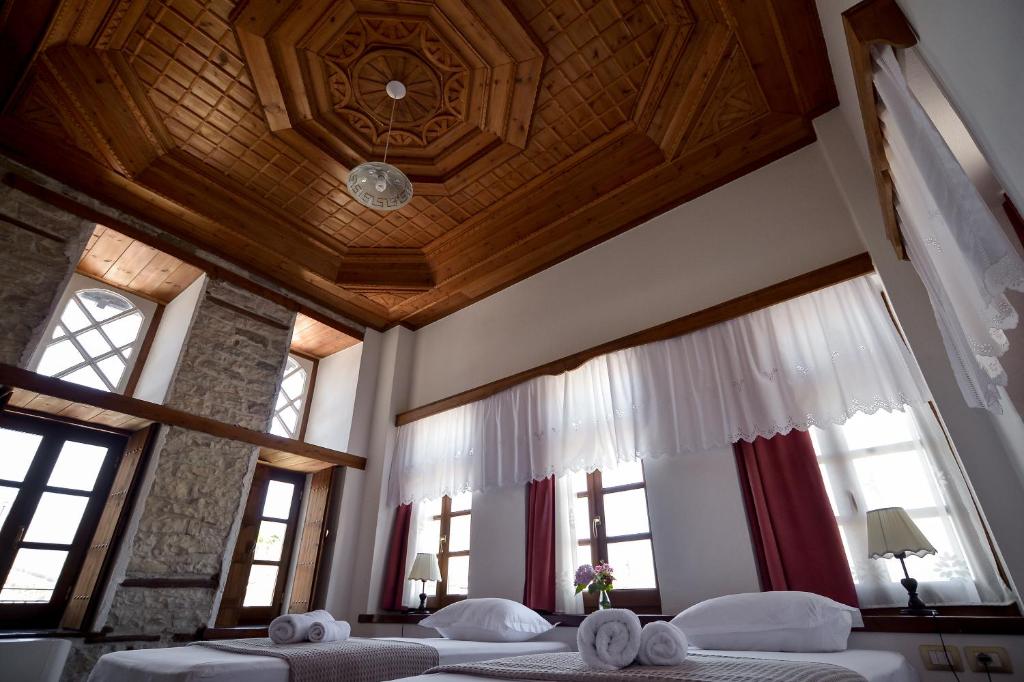 Postel nebo postele na pokoji v ubytování Hotel Kalemi 2