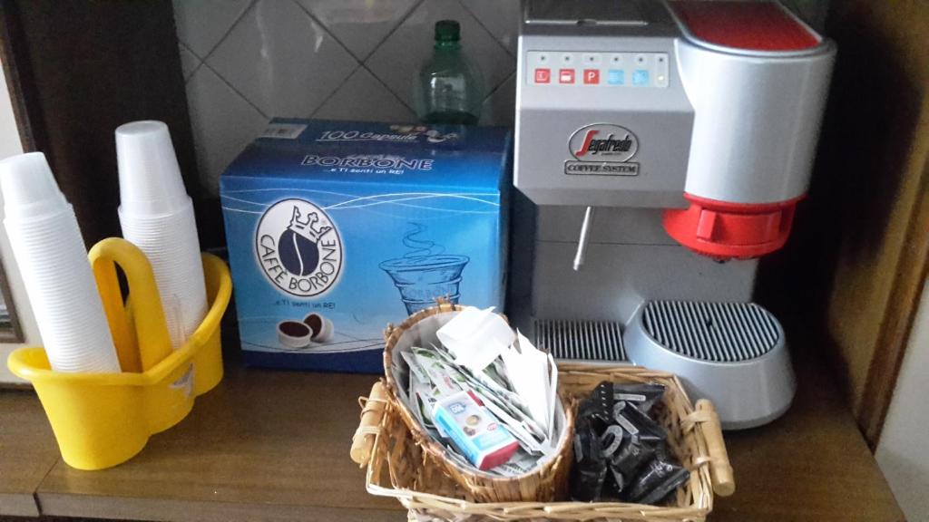 Zestaw do parzenia kawy i herbaty w obiekcie Affittacamere di Fabio Principale