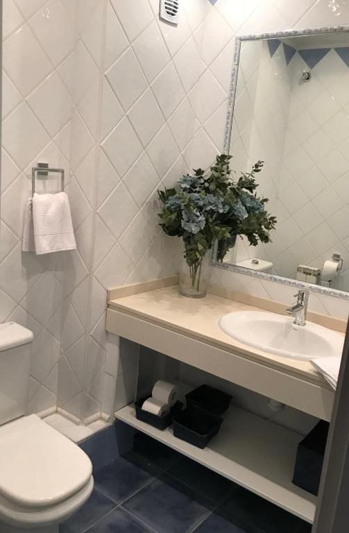 Kúpeľňa v ubytovaní Apartamento las doblas , parking gratis