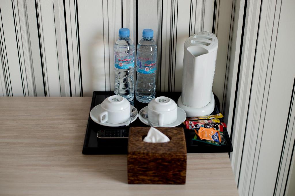 Příslušenství pro přípravu čaje a kávy v ubytování White Residence Hotel & Apartment