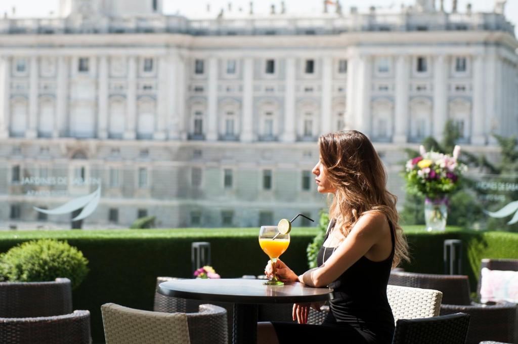 Apartosuites Jardines de Sabatini - Resim 43