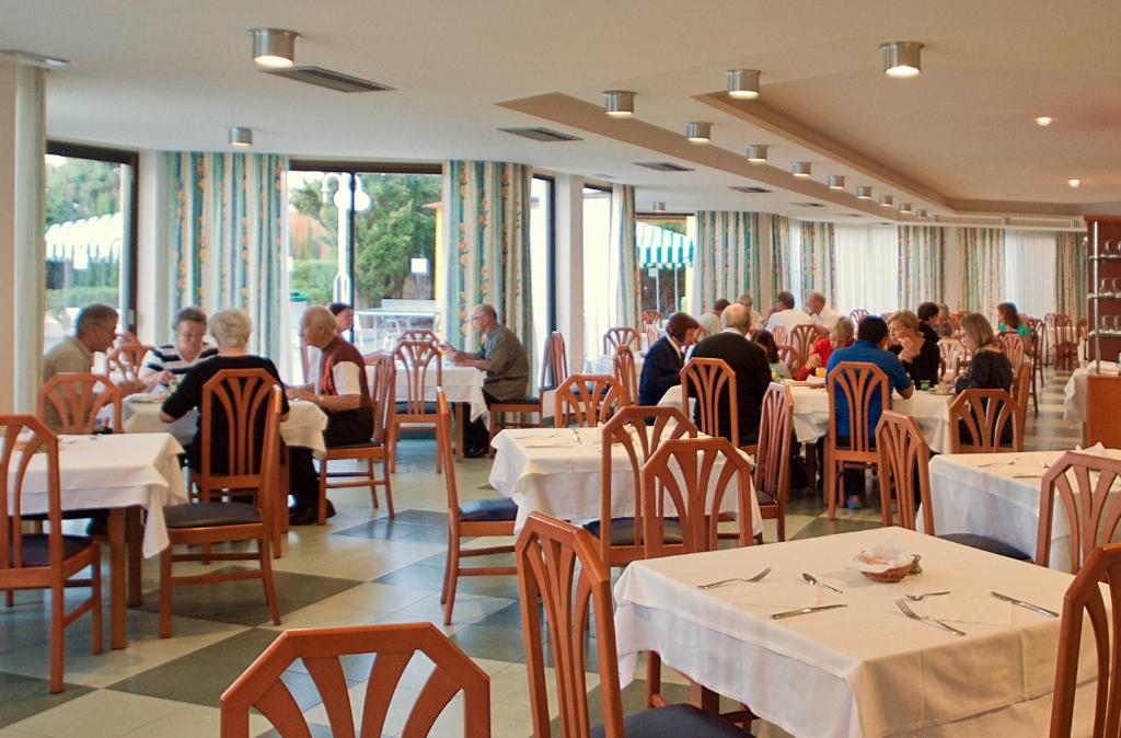Restaurace v ubytování TRH Jardín Del Mar