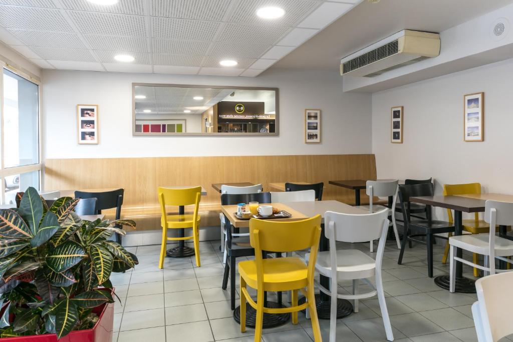 B&B HOTEL Toulouse Cité de l'Espace Mouchotte - Resim 13