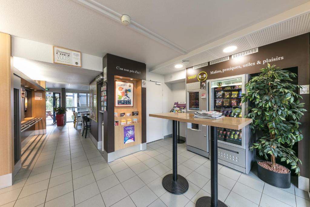 B&B HOTEL Toulouse Cité de l'Espace Mouchotte - Resim 28