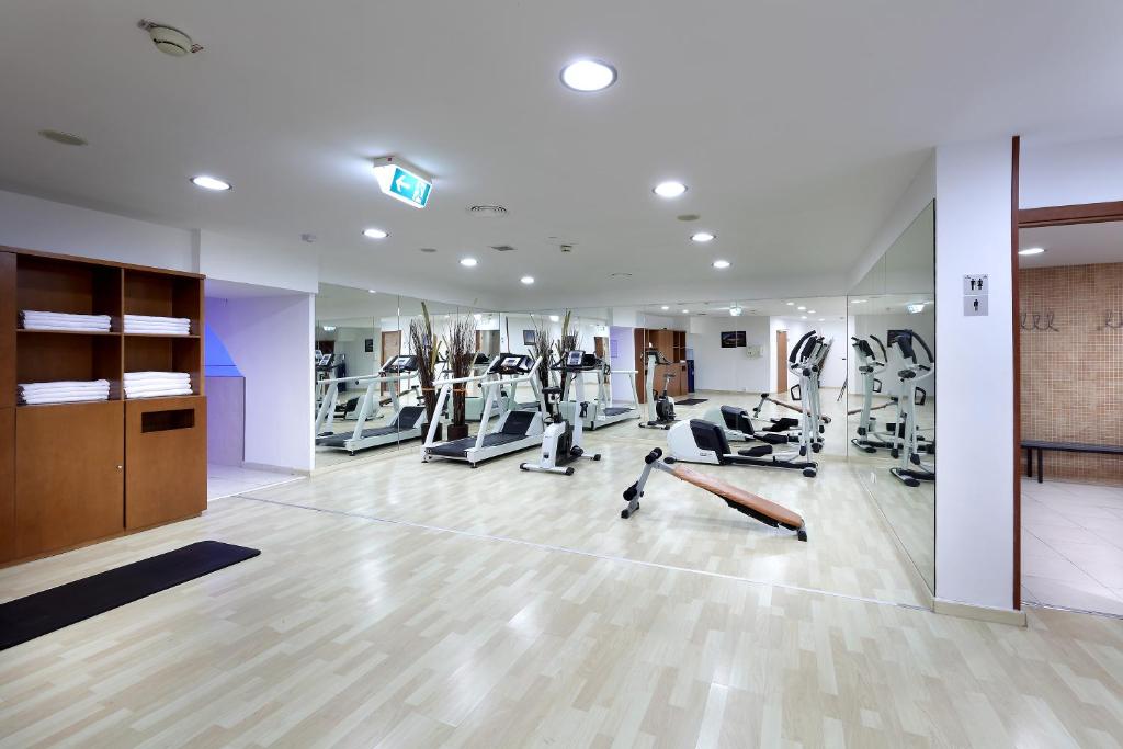 Posilňovňa alebo fitness centrum v ubytovaní Exe Vienna