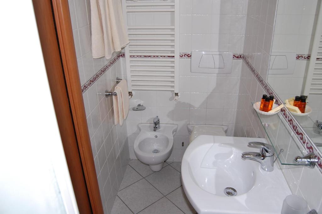 Koupelna v ubytování Hotel Rivazzurra