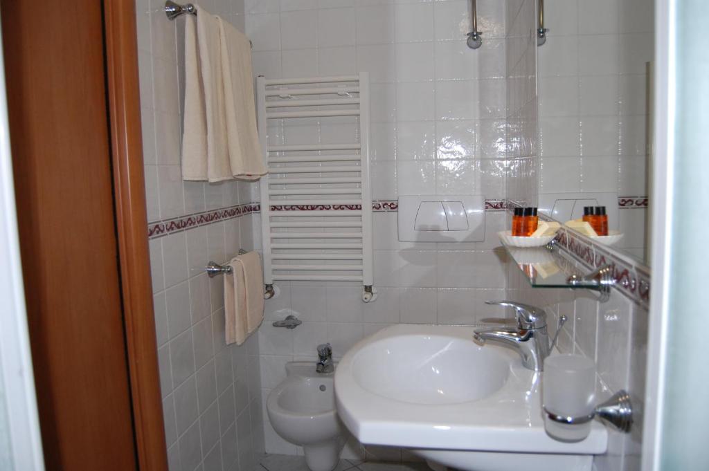 Koupelna v ubytování Hotel Rivazzurra