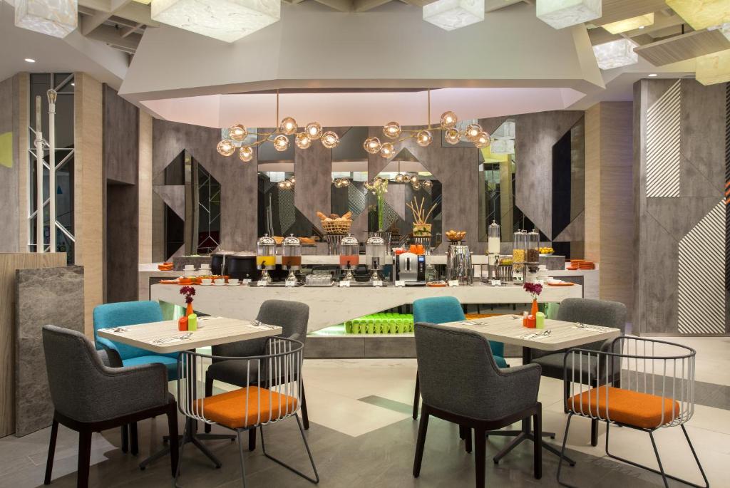 Restaurace v ubytování ibis Styles Medan Pattimura