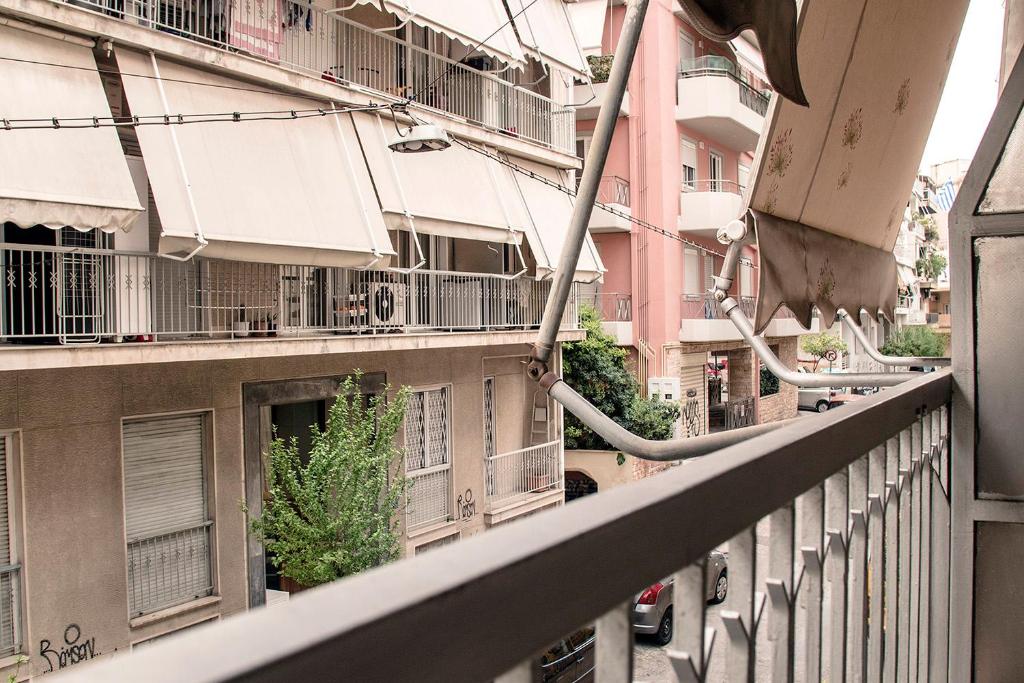 A balcony or terrace at Flat in central Athens - Pangrati