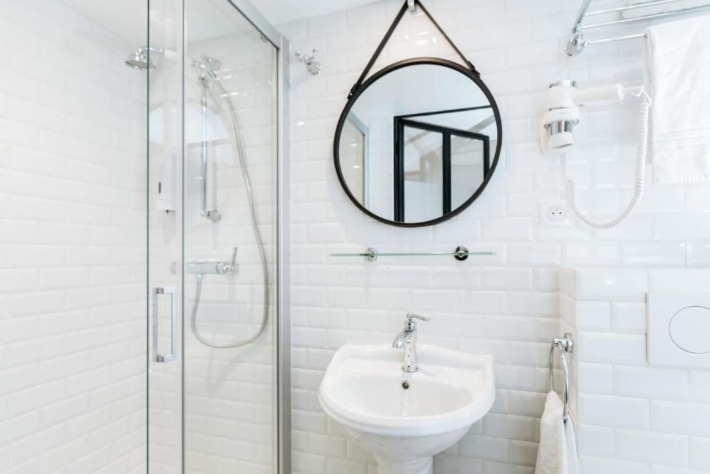 Koupelna v ubytování Arome Hotel