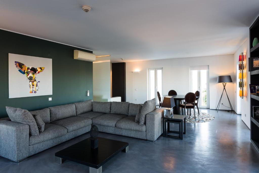 Apartments Pateo - Lisbon Lounge Suites - Resim 43