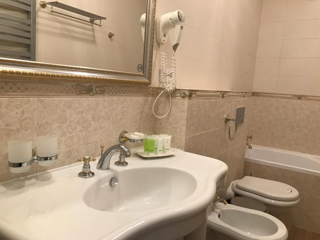 Koupelna v ubytování Hotel Saint Petersburg