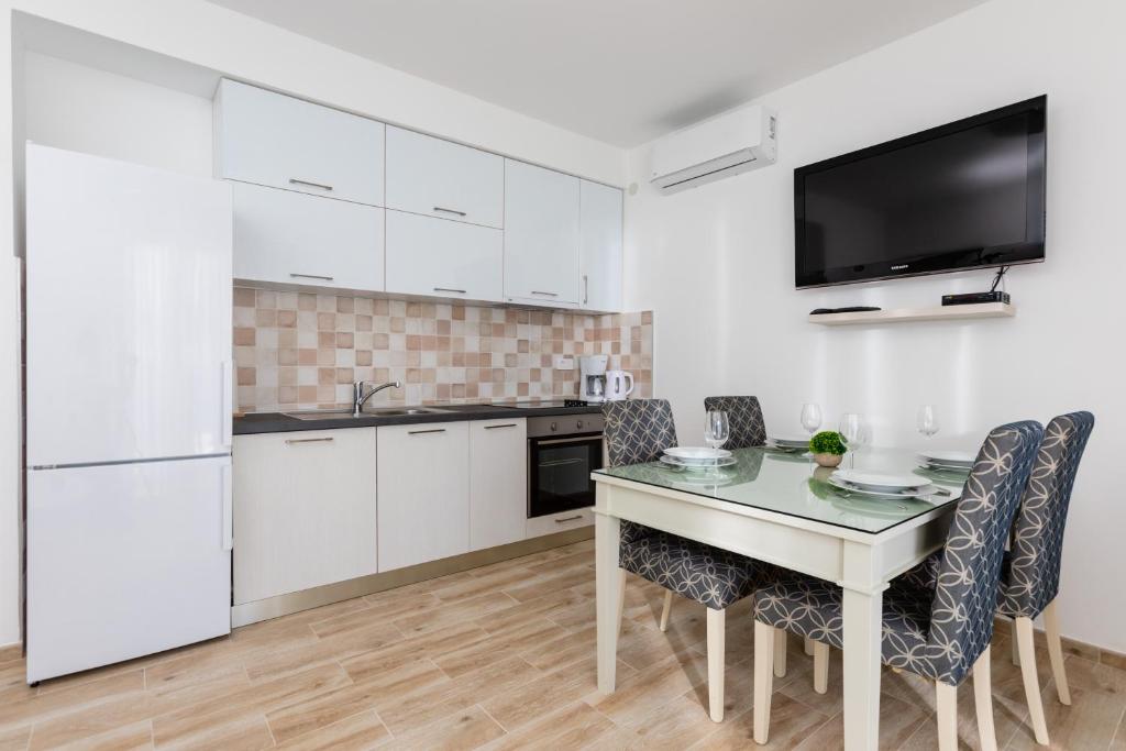 Cucina o angolo cottura di Apartments Miramar