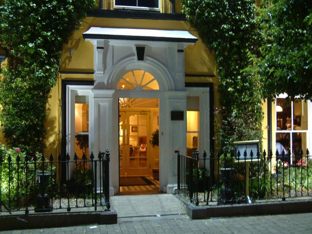 Exteriér nebo vchod ubytování The Listowel Arms Hotel
