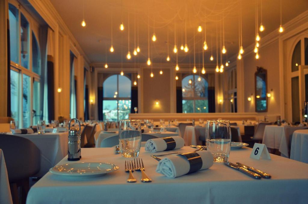 Restaurace v ubytování Hôtel Cosmos & Spa