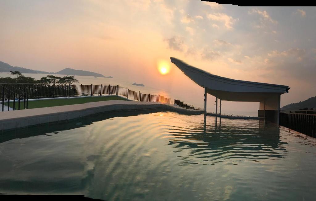 Rossarin Sea View Patong - Resim 43