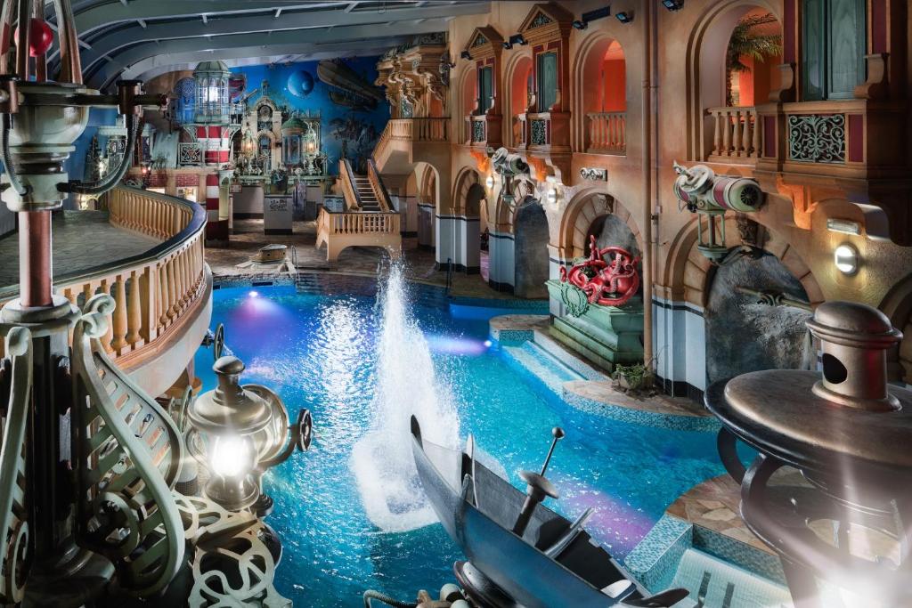 Sundlaugin á Wellness Hotel Babylon eða í nágrenninu