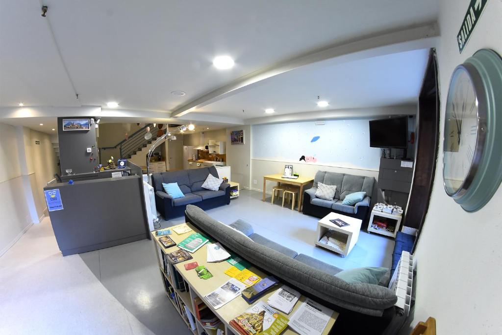TV a/nebo společenská místnost v ubytování Plaza Catedral hostel