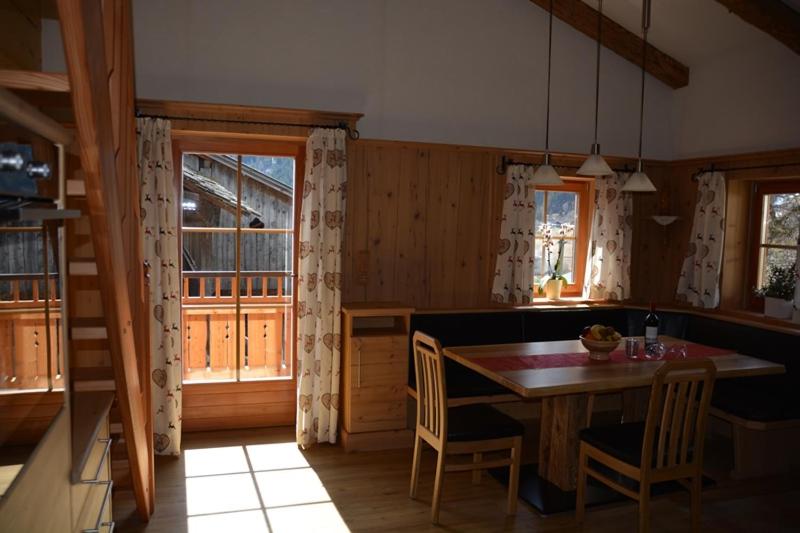 Fotografie z fotogalerie ubytování Ferienwohnung Dienerhof v destinaci Großkirchheim