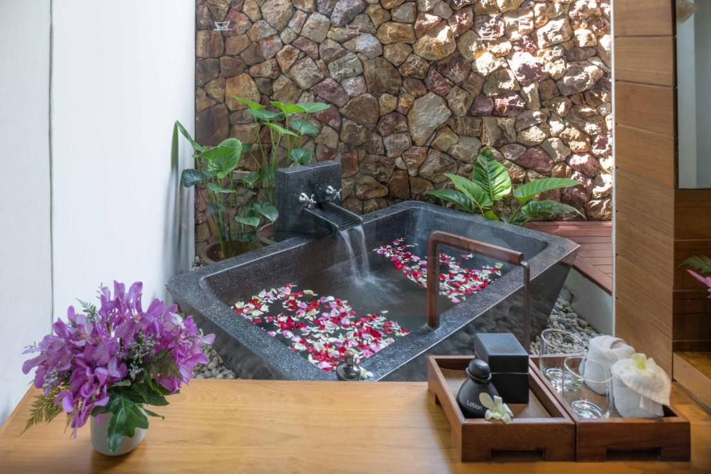 Напитки в The Tubkaak Krabi Boutique Resort