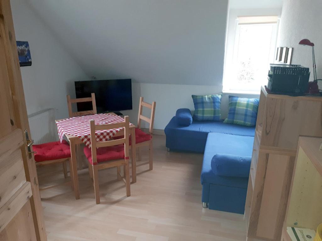 Waldhaus Crottendorf - Family Room With Private Bathroom