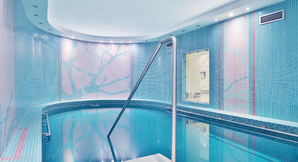 Basen w obiekcie Sun Palace Wellness Hotel lub w pobliżu
