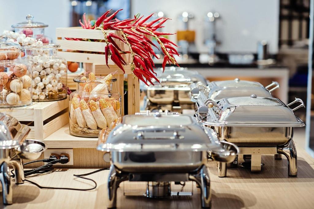 Three Sukhumvit Hotel - SHA Plus Certified - Resim 26