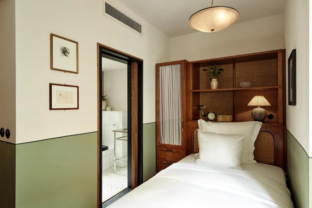 Single Room