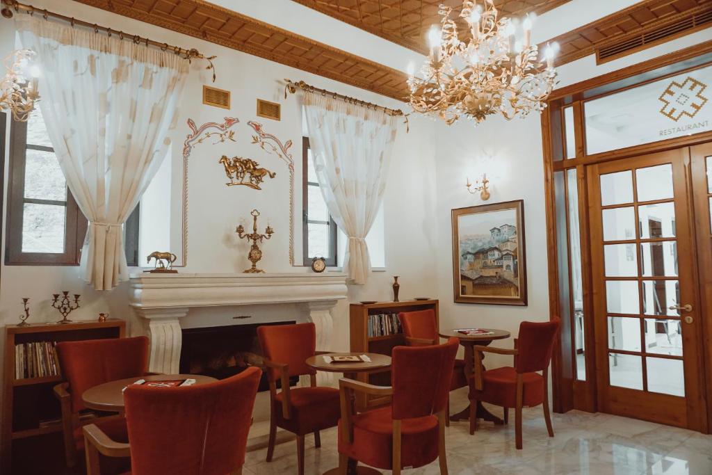 Posezení v ubytování Hotel Argjiro