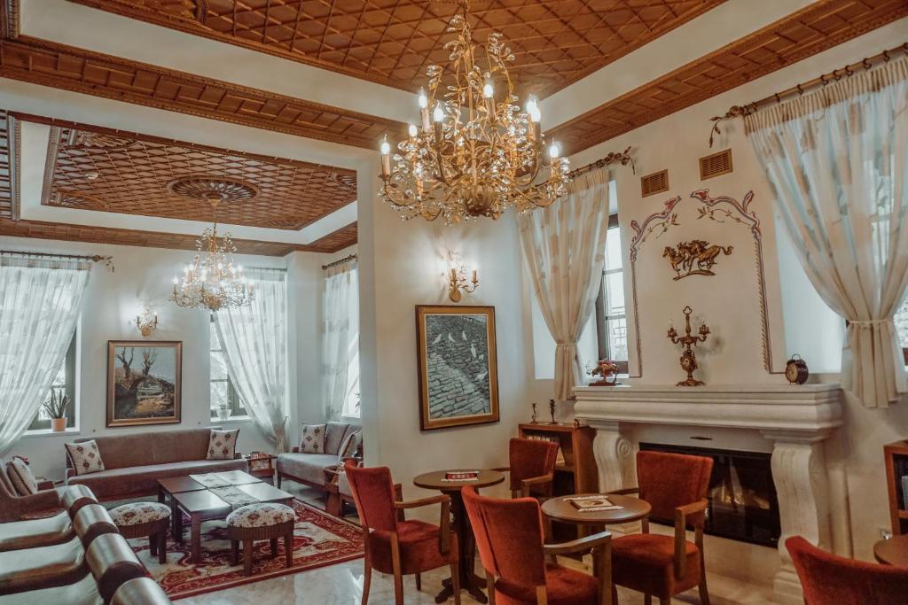 Posezení v ubytování Hotel Argjiro