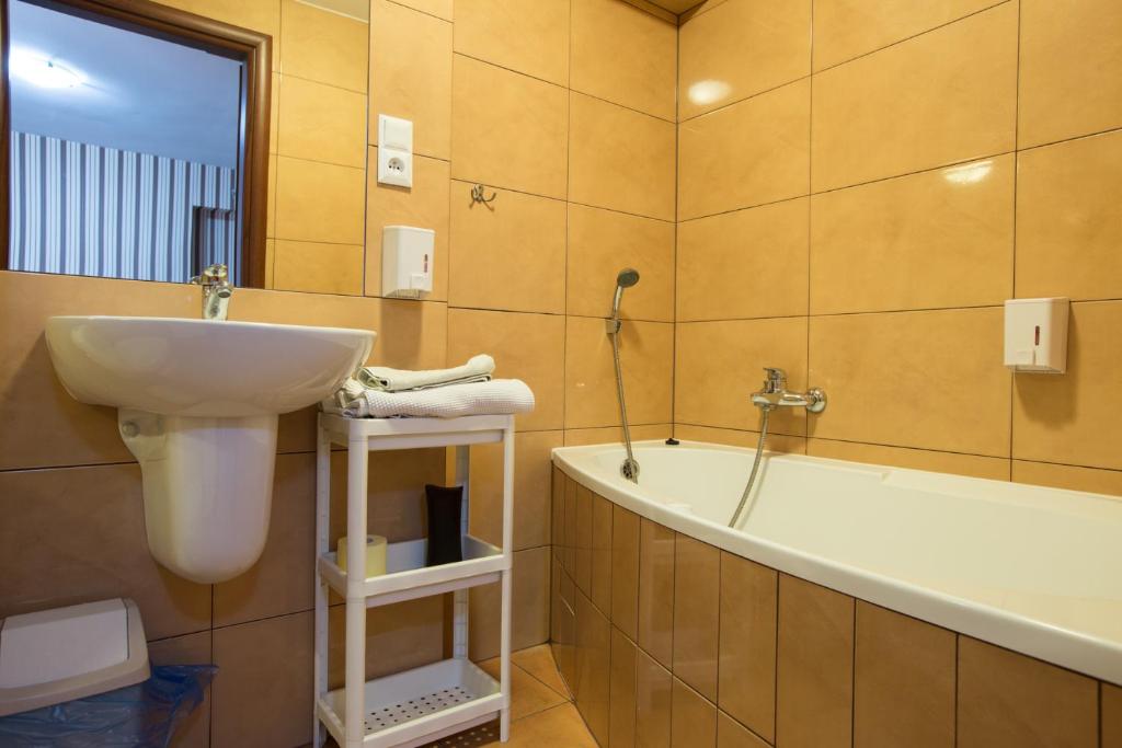 Kúpeľňa v ubytovaní Villa Ventana Poznań City Free Parking Śniadanie w Cenie