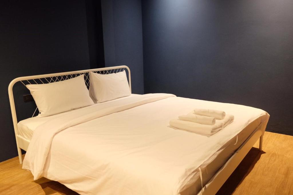 Postel nebo postele na pokoji v ubytování Borbaboom Phuket Poshtel & Hostel