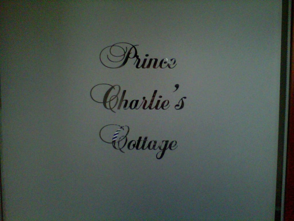 Certifikát, hodnocení, plakát nebo jiný dokument vystavený v ubytování Prince Charlie's Cottage