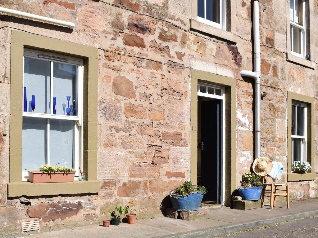 The building where the vacation home is located 