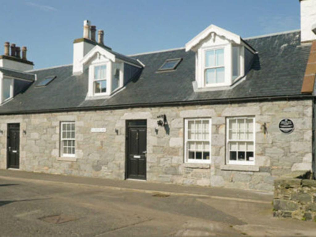 The building where the vacation home is located 